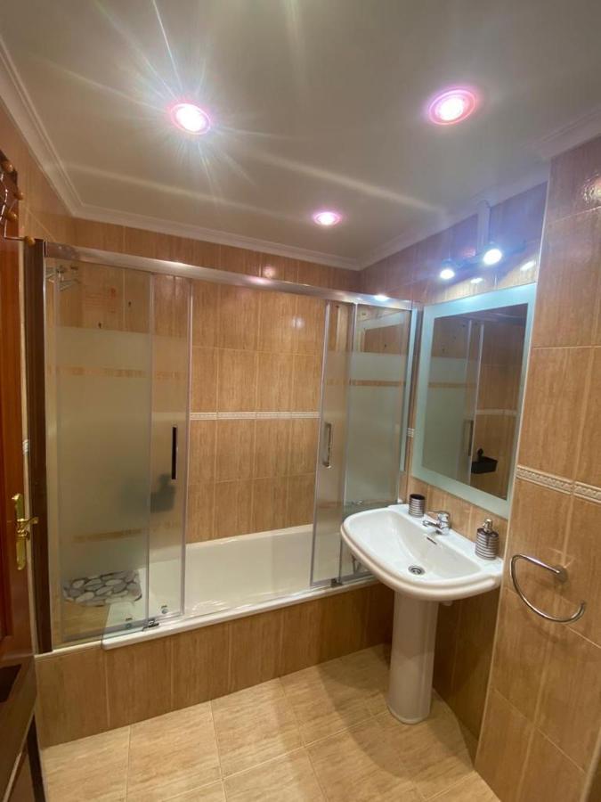 Apartamento En Complejo Residencial Rovacias Comillas Exterior foto